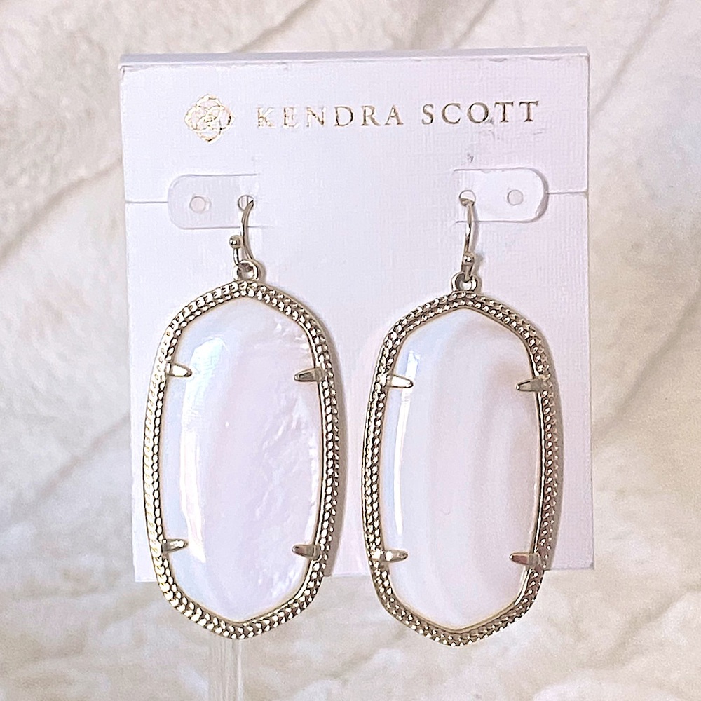 Kendra Scott Danielle Gold In Ivory Mother Of Pearl Drop Earrings